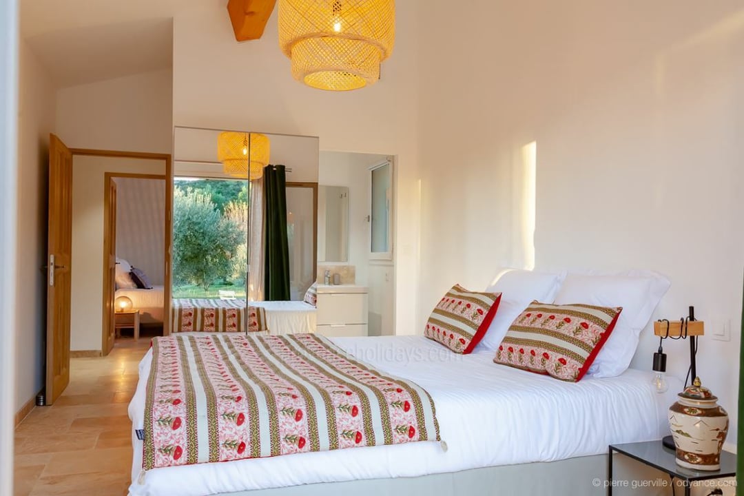 23 - Chez Paola: Villa: Bedroom