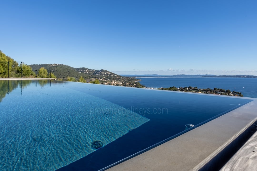 14 - Villa Bleue: Villa: Pool