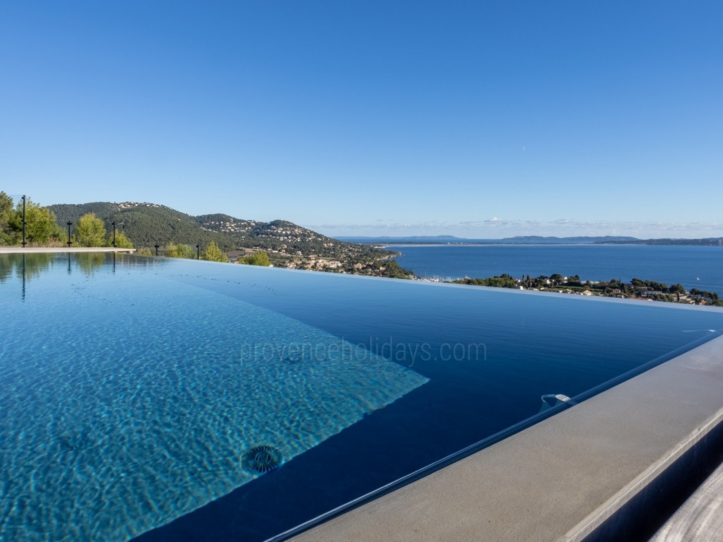 14 - Villa Bleue: Villa: Pool