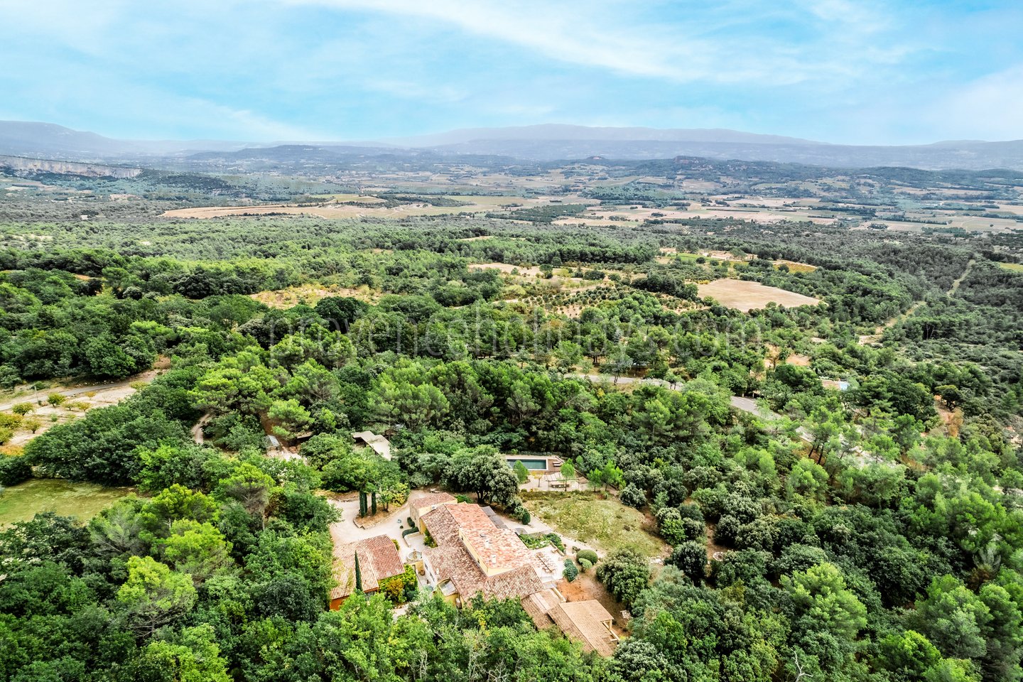 80 - Mas des Collines du Luberon: Villa: Exterior