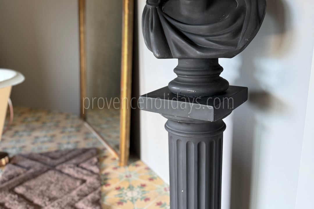 29 - Hotel Olivine: Villa: Interior