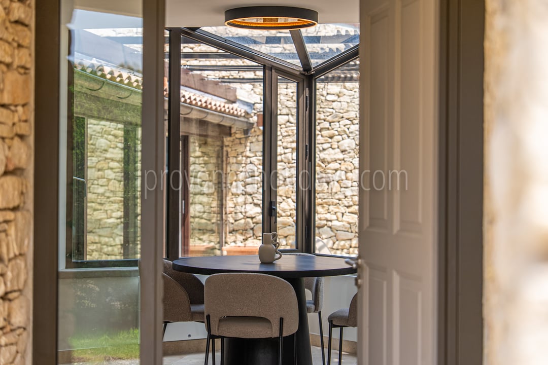 21 - Mas de la Rivière Secrète: Villa: Interior