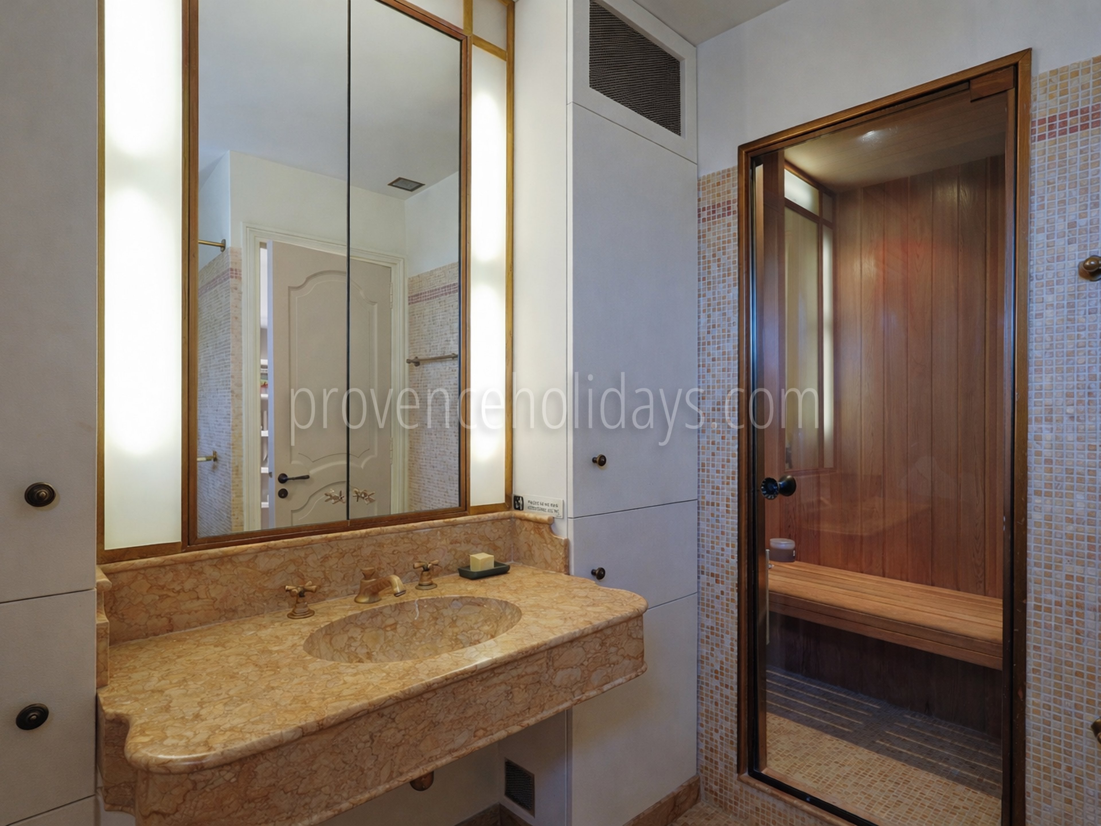 25 - Domaine de la Tour: Villa: Bathroom