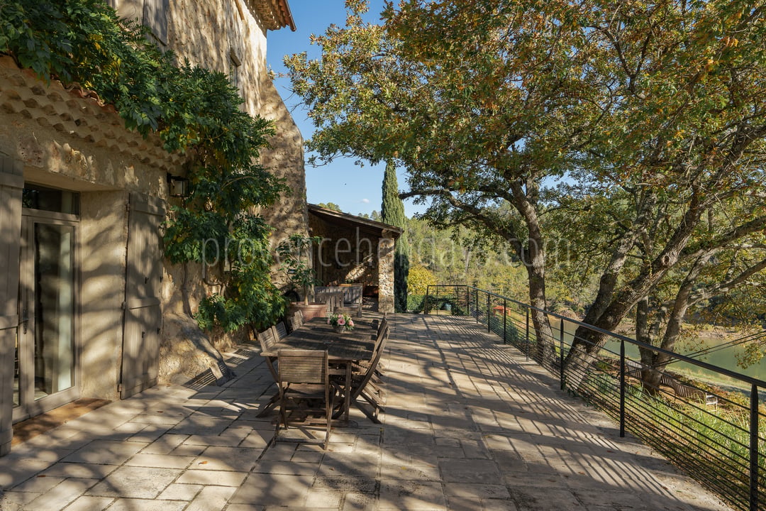 28 - Domaine Three Lakes: Villa: Exterior