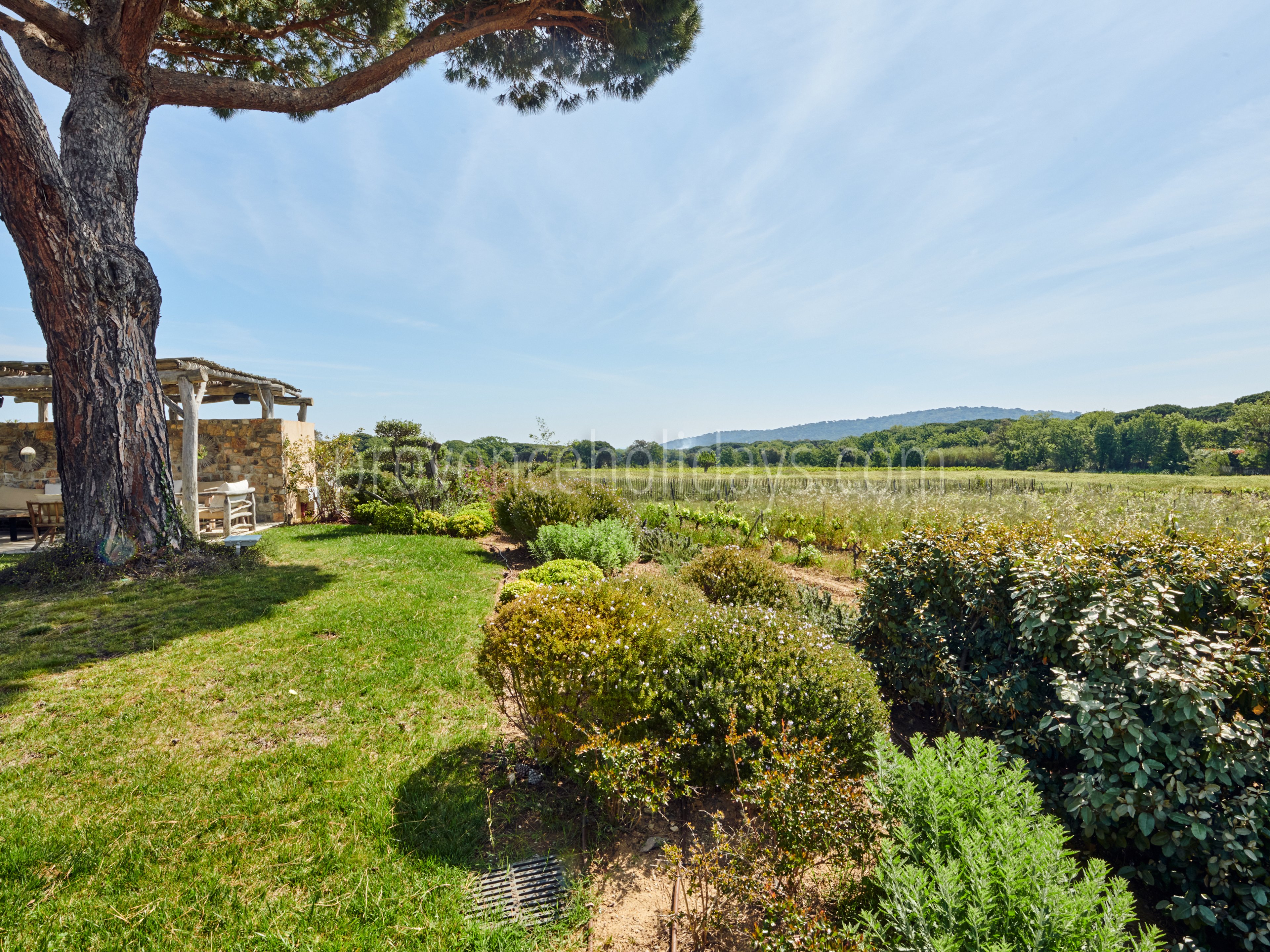 33 - Mas Spinelle: Villa: Exterior