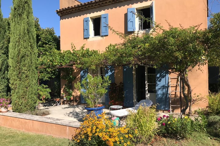 Location de vacances avec piscine privée dans le Luberon