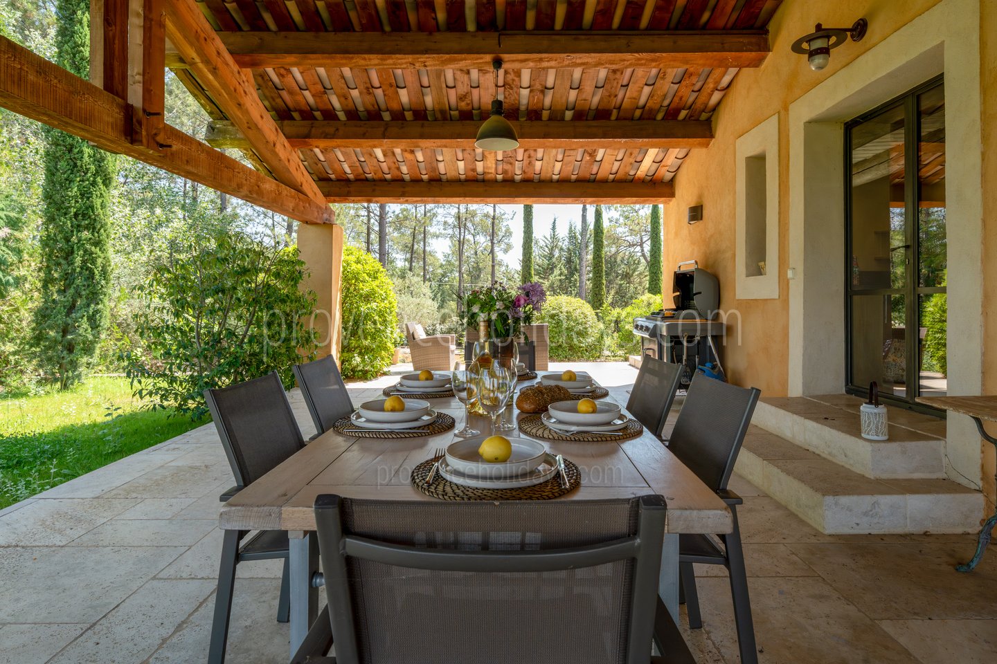 37 - La Maison des Ocres: Villa: Exterior