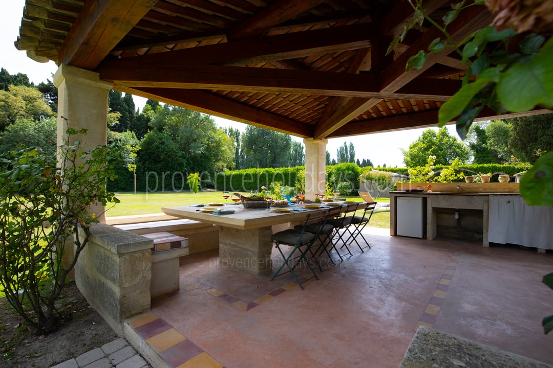 64 - Le Domaine des Cyprès: Villa: Exterior