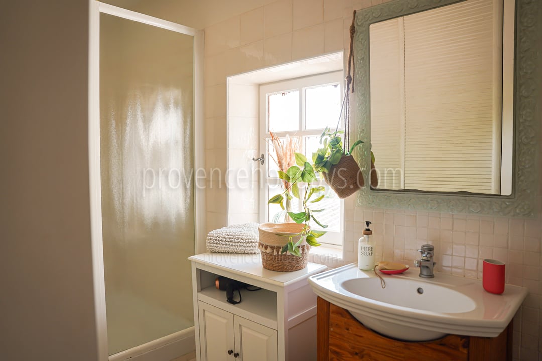 43 - Le Mas Chopin: Villa: Bathroom