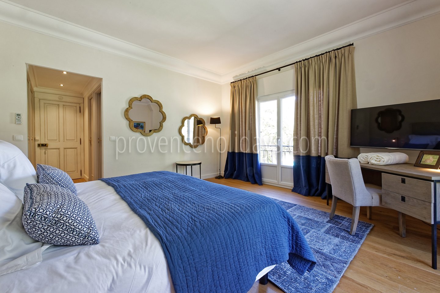 23 - Villa Garrigue: Villa: Bedroom