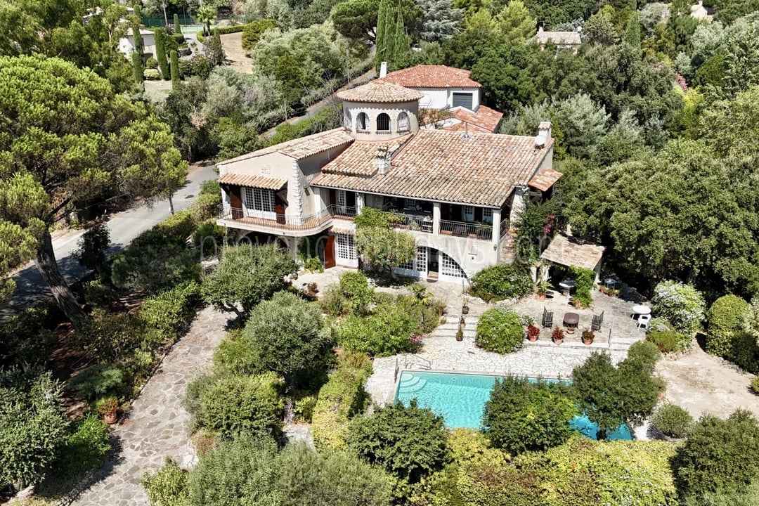 5 - Bastide de caractère à Grimaud: Villa: Exterior