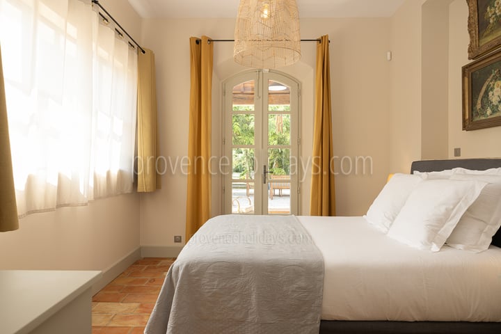 4 - Le Mas Seren: Villa: Bedroom