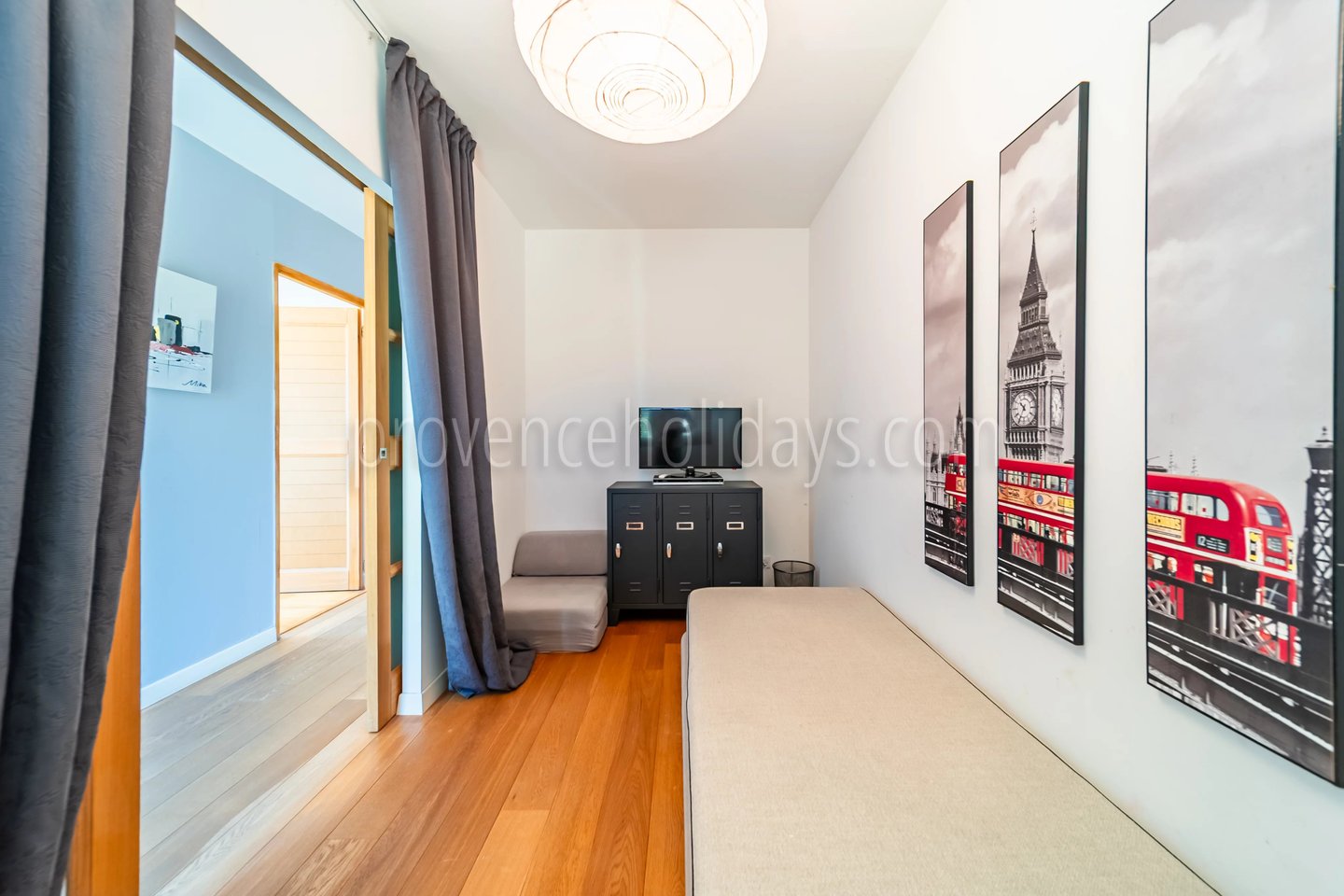 20 - Villa with pool in Pernes-les-Fontaines: Villa: Interior
