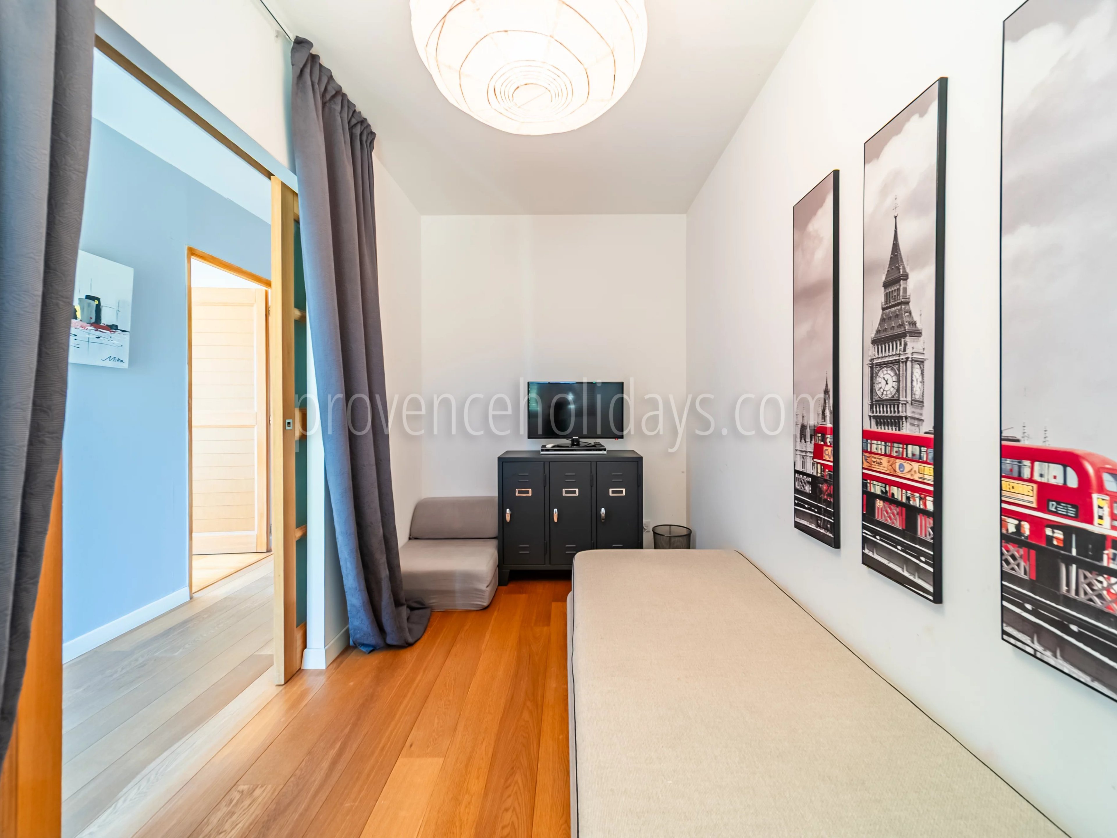 20 - Villa with pool in Pernes-les-Fontaines: Villa: Interior