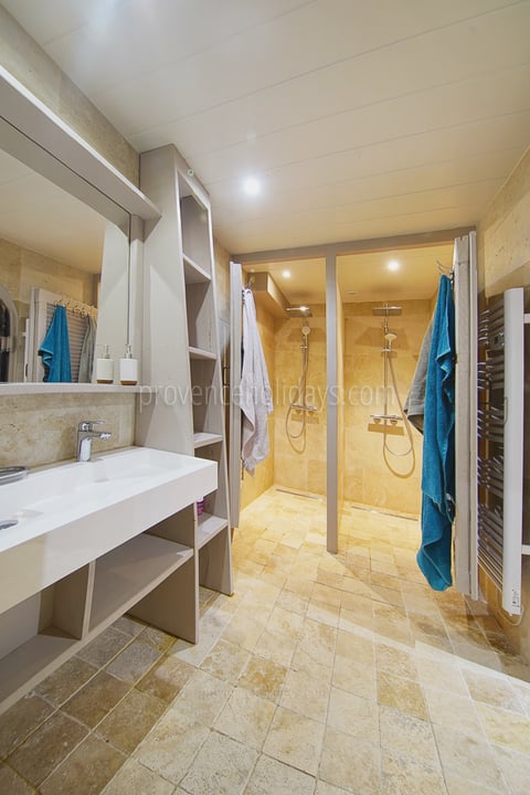 54 - Mas Castillon: Villa: Bathroom