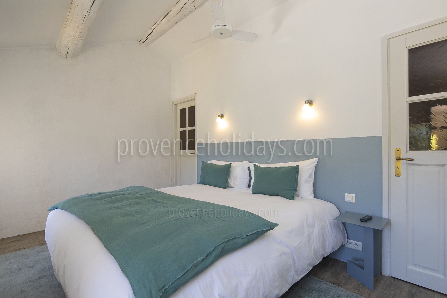 45 - Mas du Carlet: Villa: Bedroom