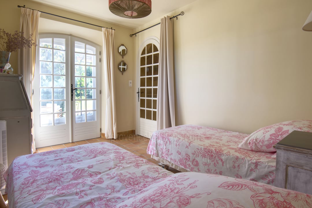 31 - Le Dolmen du Midi: Villa: Bedroom