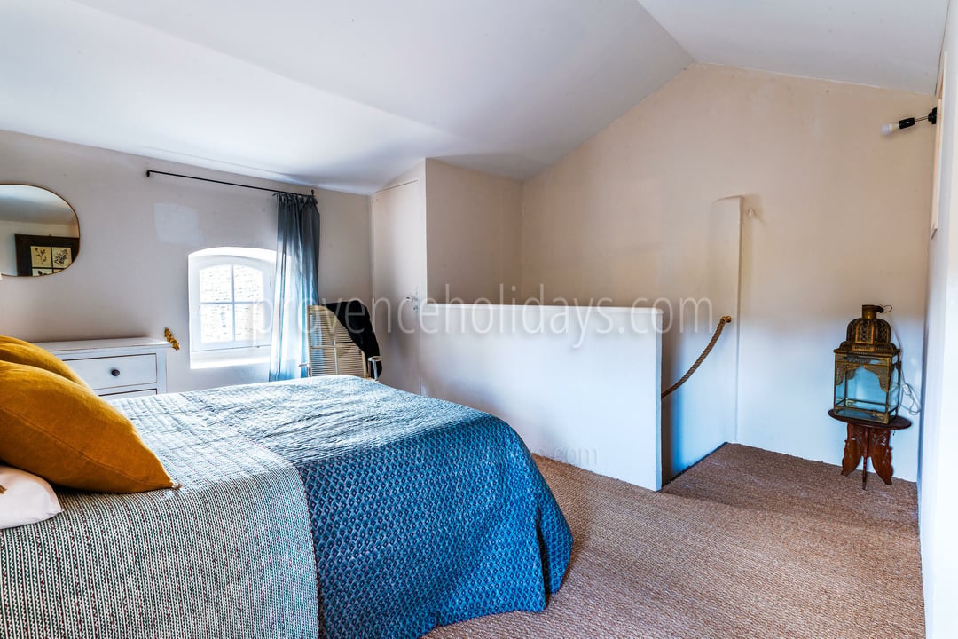4 - Maison du Soleil: Villa: Bedroom
