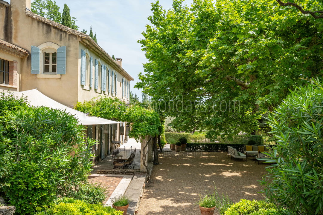 65 - Mas Provence: Villa: Exterior