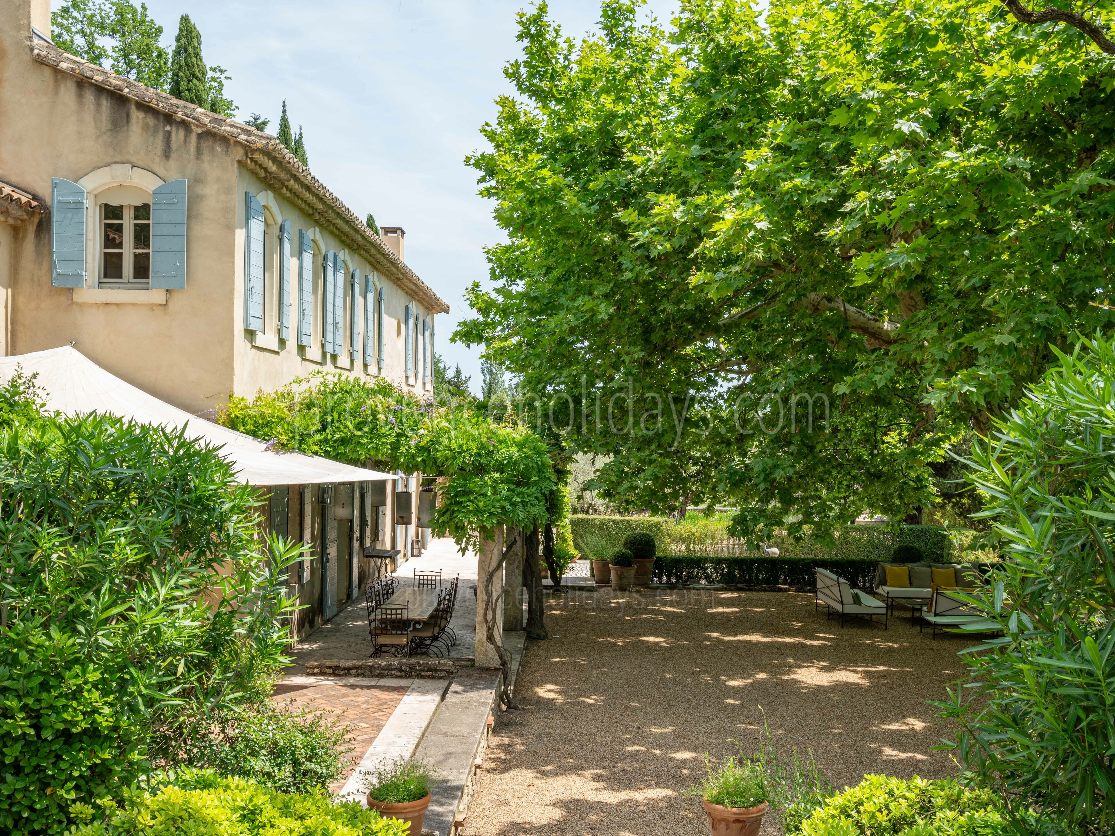 65 - Mas Provence: Villa: Exterior
