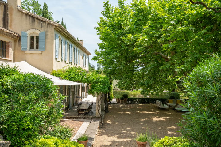 65 - Mas provence: Villa: Exterior