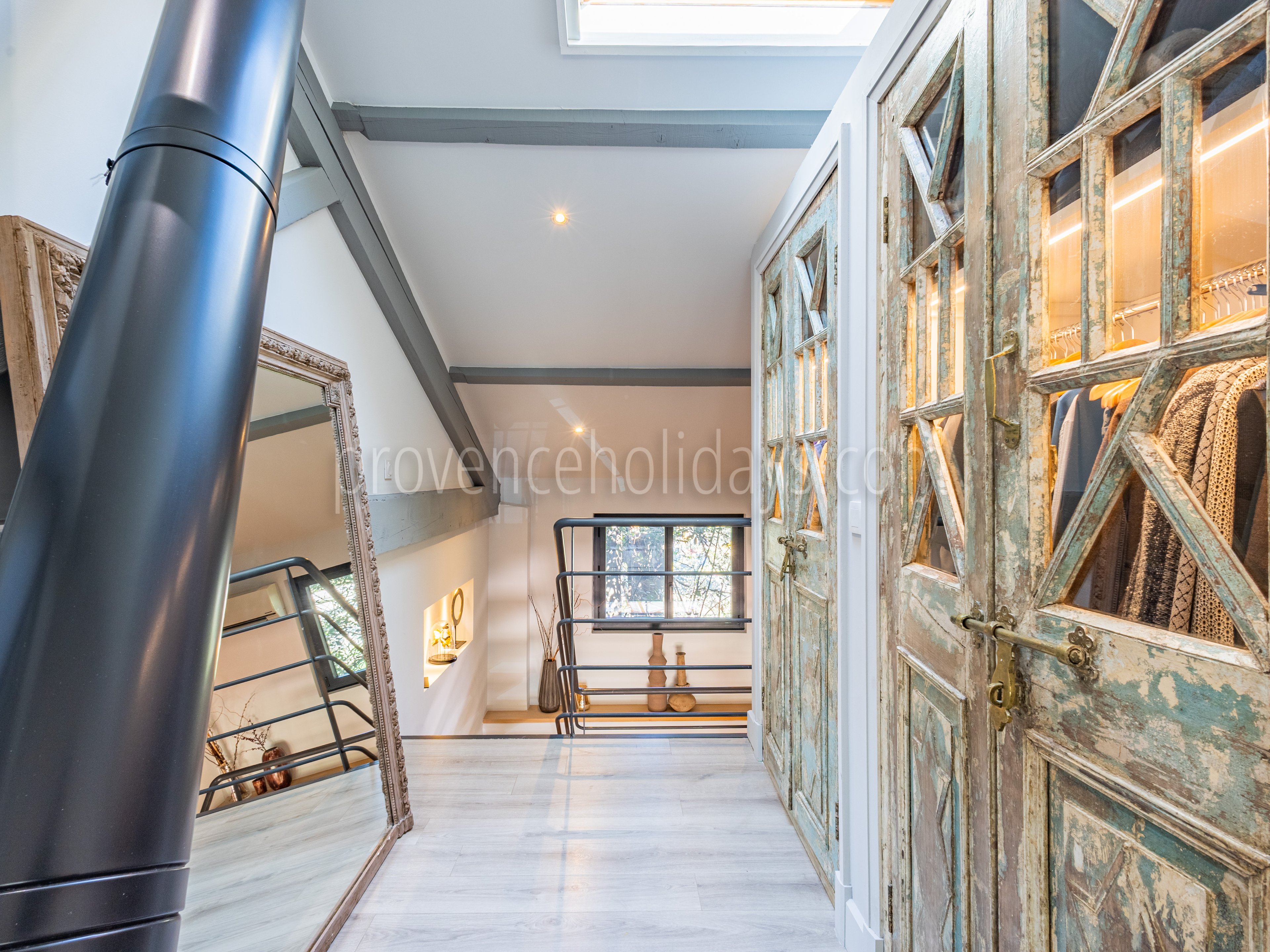 42 - L\'Atelier Provençal: Villa: Interior