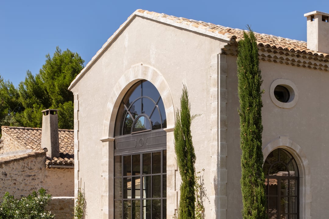 11 - La Bastide de Maussane: Villa: Exterior