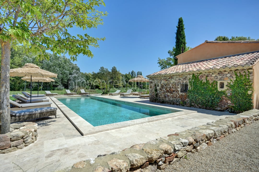 99 - Le Mas de Prestige: Villa: Exterior