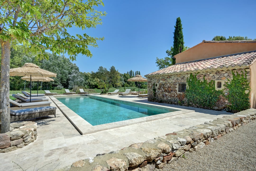 99 - Le Mas de Prestige: Villa: Exterior