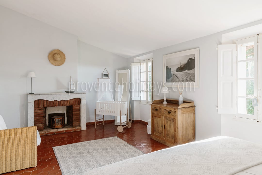 18 - Bastide Shalimar: Villa: Bedroom