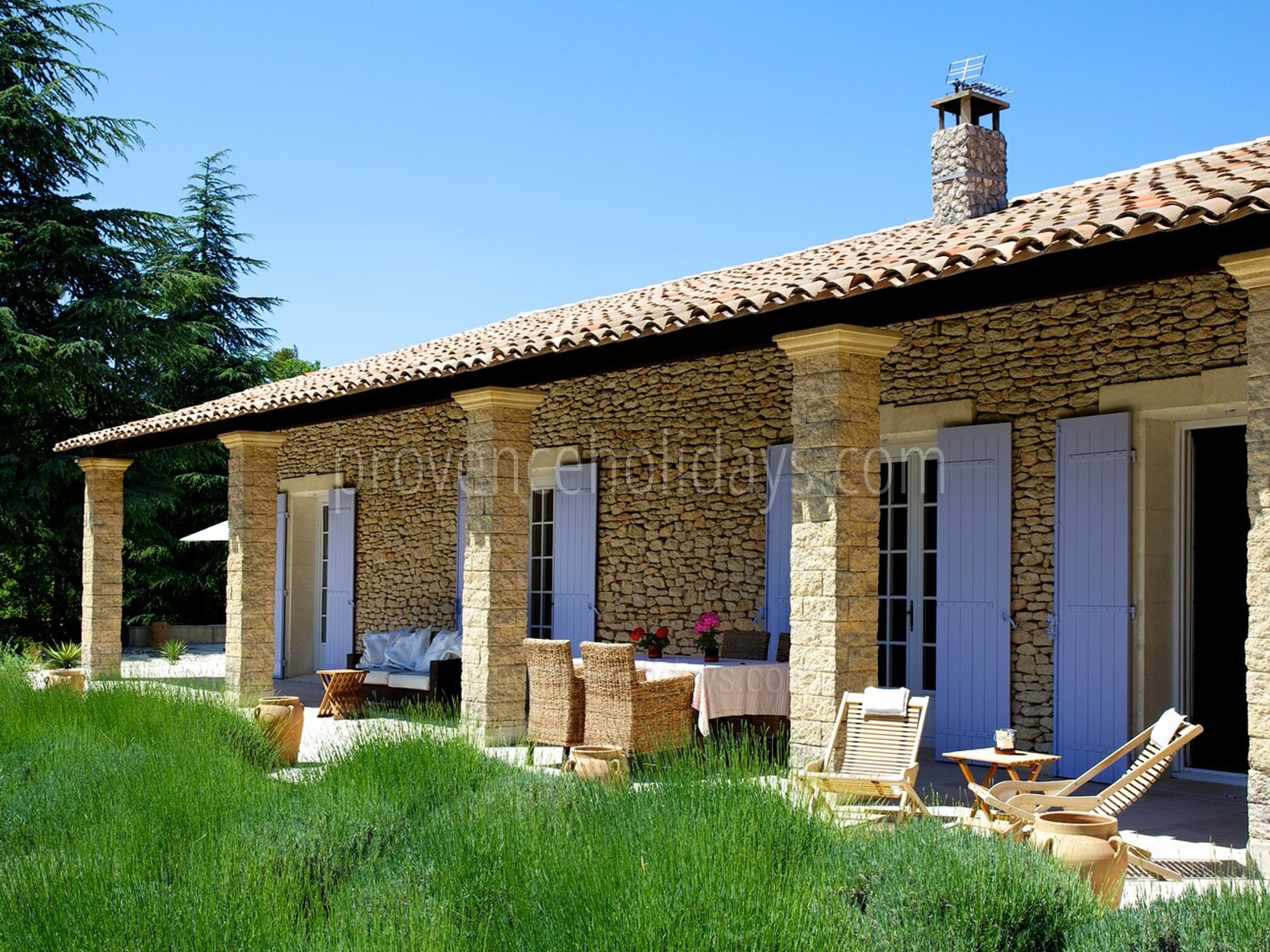 26 - Villa Lacoste: Villa: Exterior