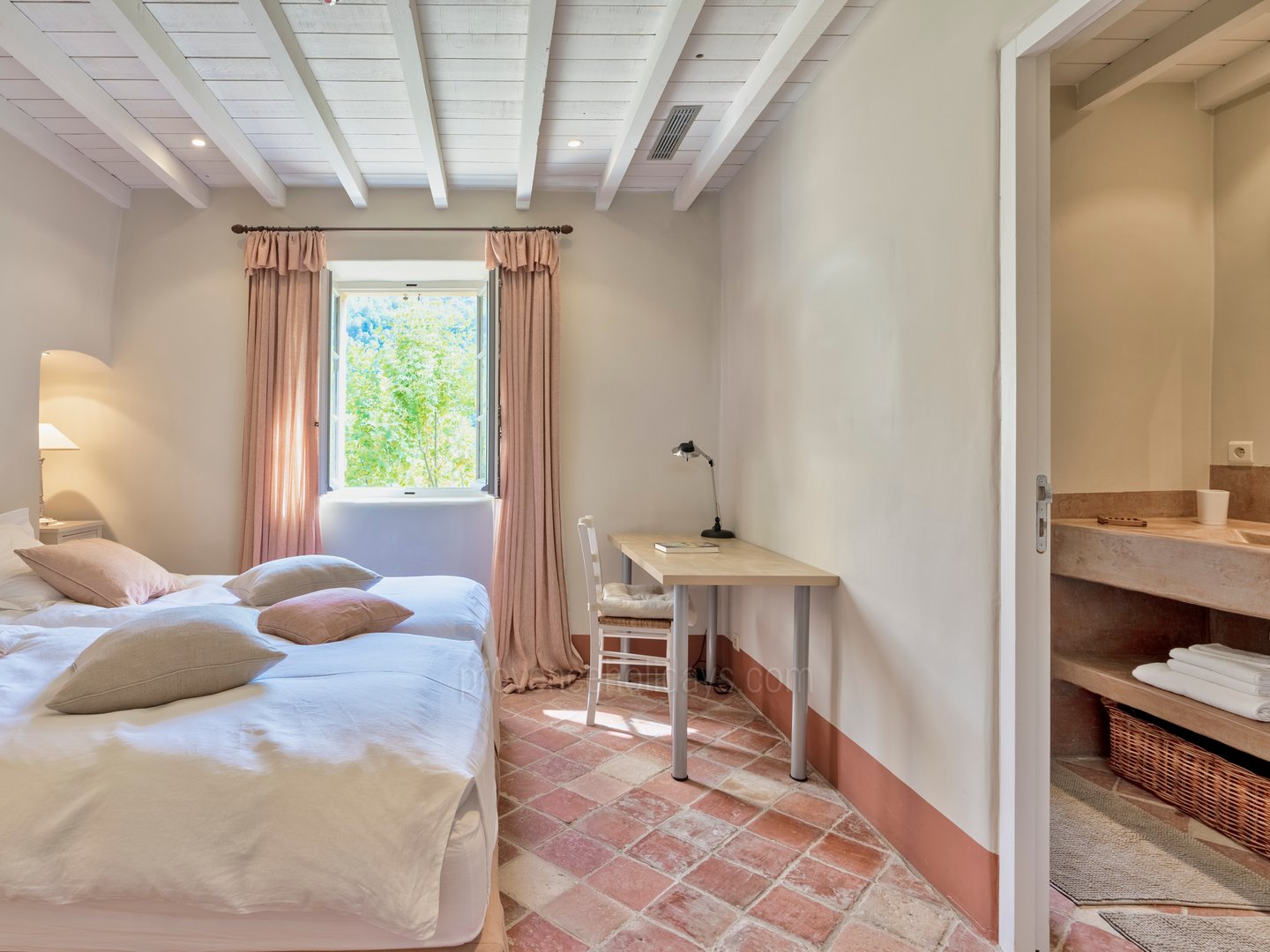 53 - Domaine de la Sainte Victoire: Villa: Bedroom
