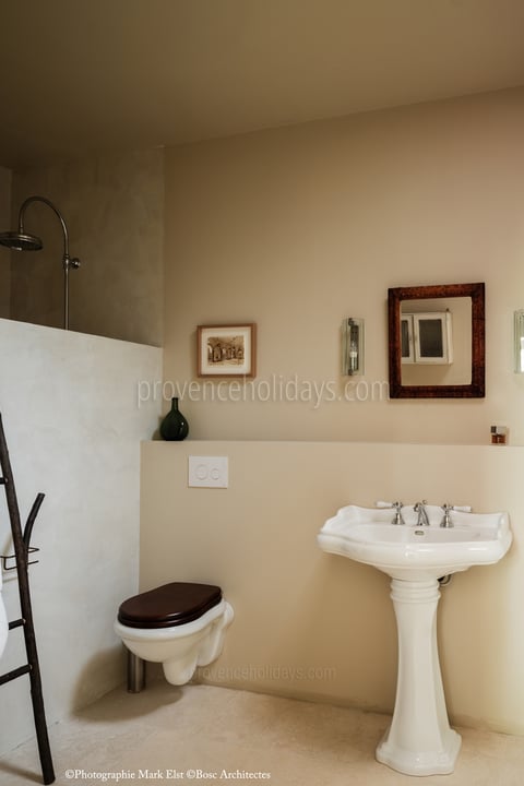 40 - La Bastide du Millénaire: Villa: Bathroom