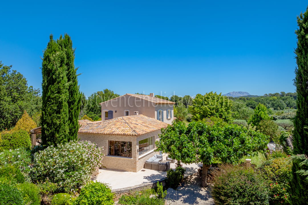 98 - Horizon Sainte-Victoire: Villa: Exterior