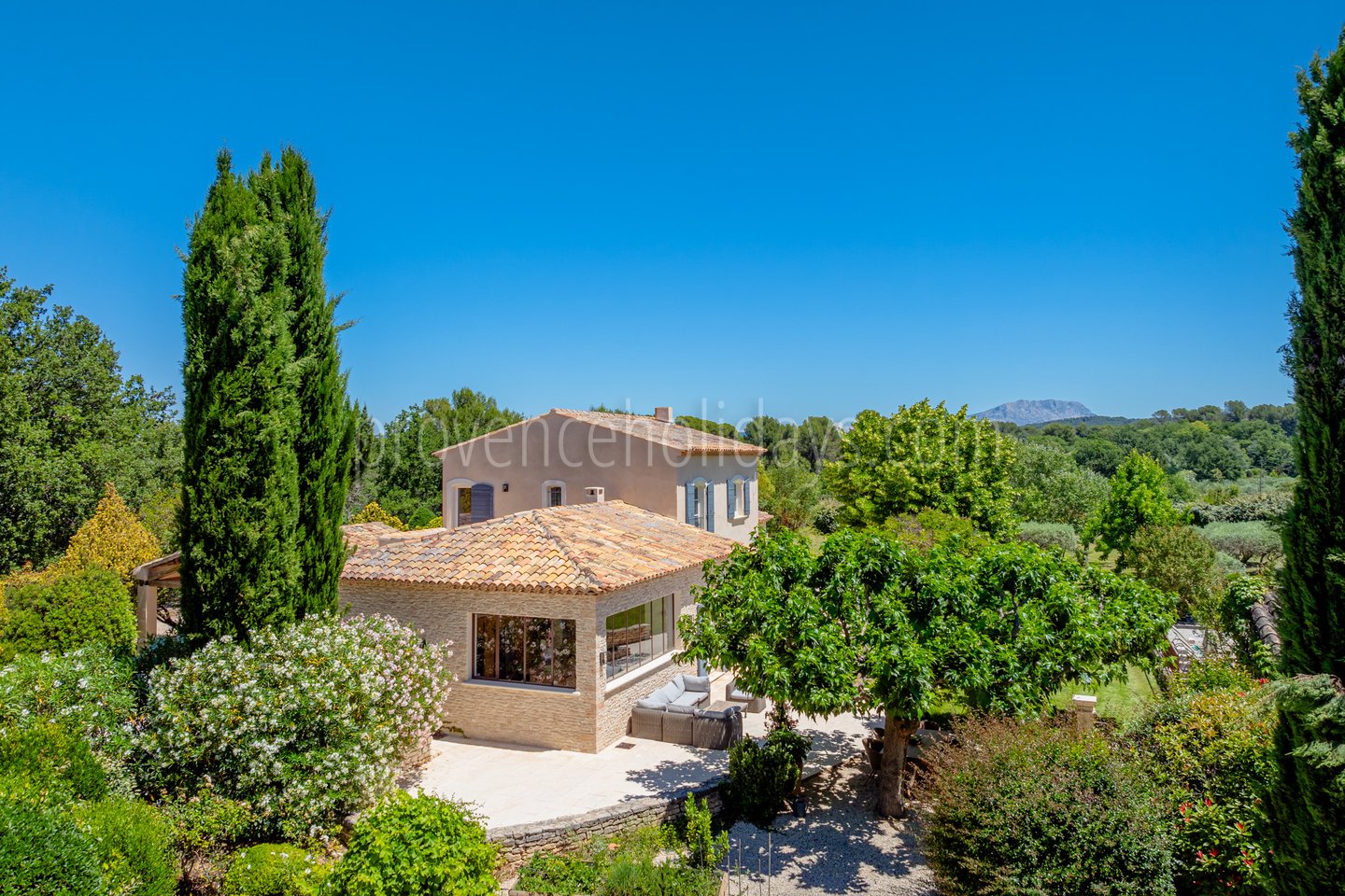98 - Horizon Sainte-Victoire: Villa: Exterior