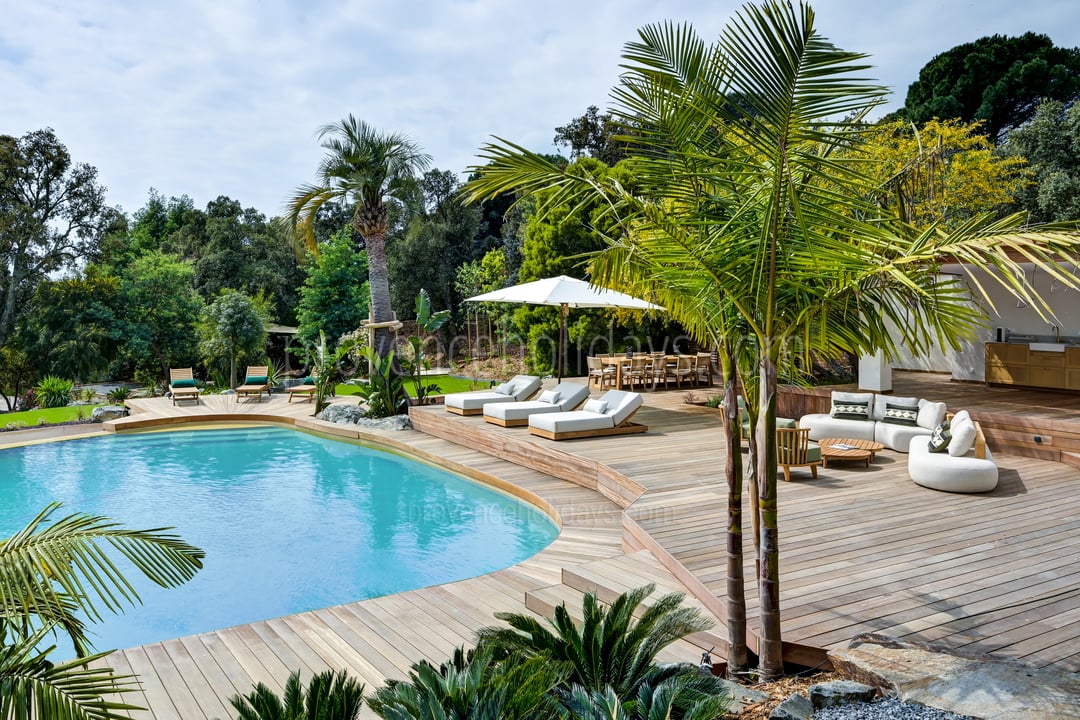 3 - Villa Castel: Villa: Pool