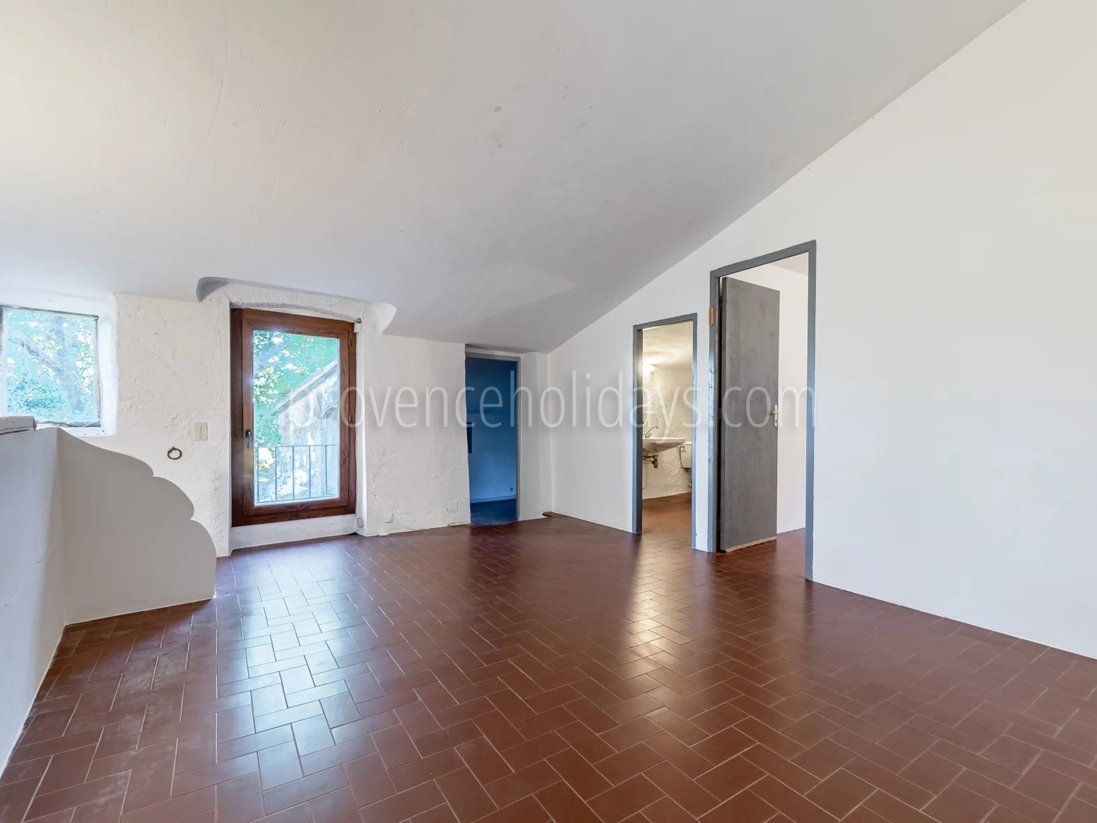 20 - Stone property in Cucuron: Villa: Interior