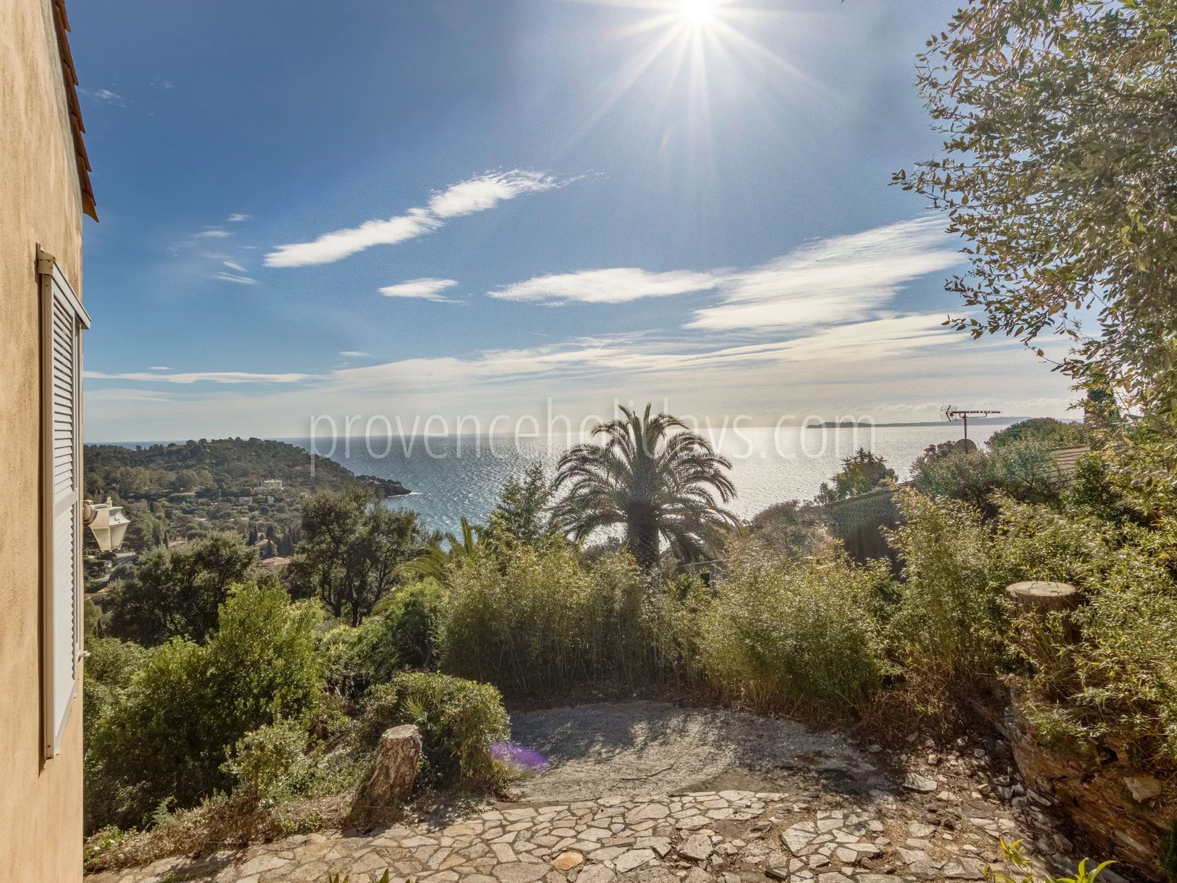 4 - Te renoveren villa in Rayol-Canadel-sur-Mer: Villa: Exterior