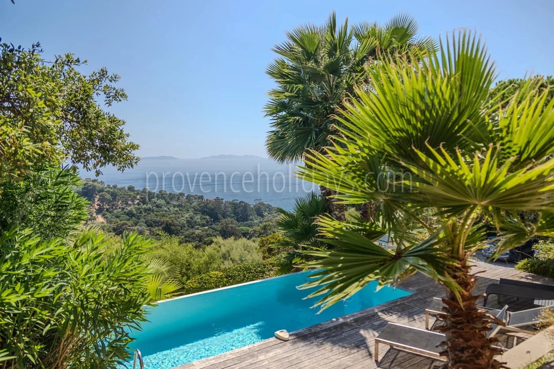 17 - Villa jumelée à Rayol-Canadel-sur-Mer: Villa: Pool