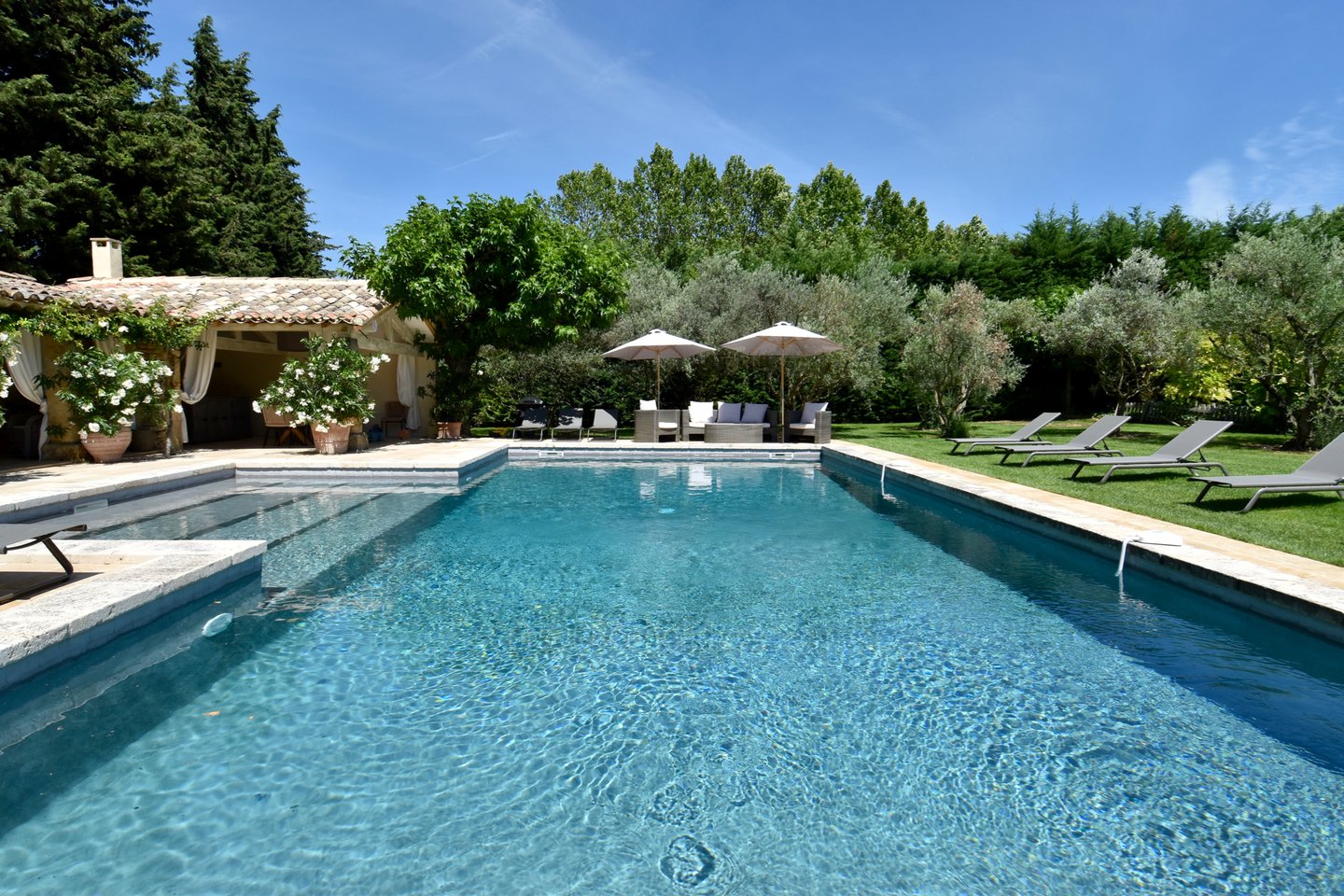 4 - Le Mas d\'Oppède: Villa: Pool