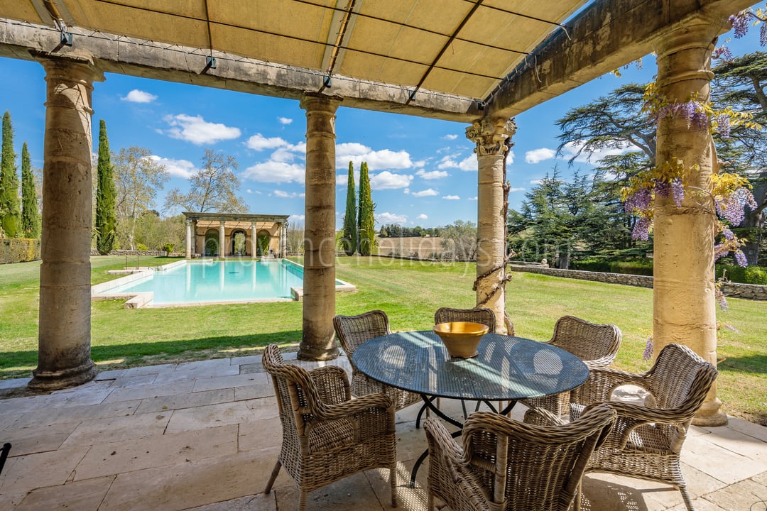 11 - Domaine de Luberon: Villa: Exterior