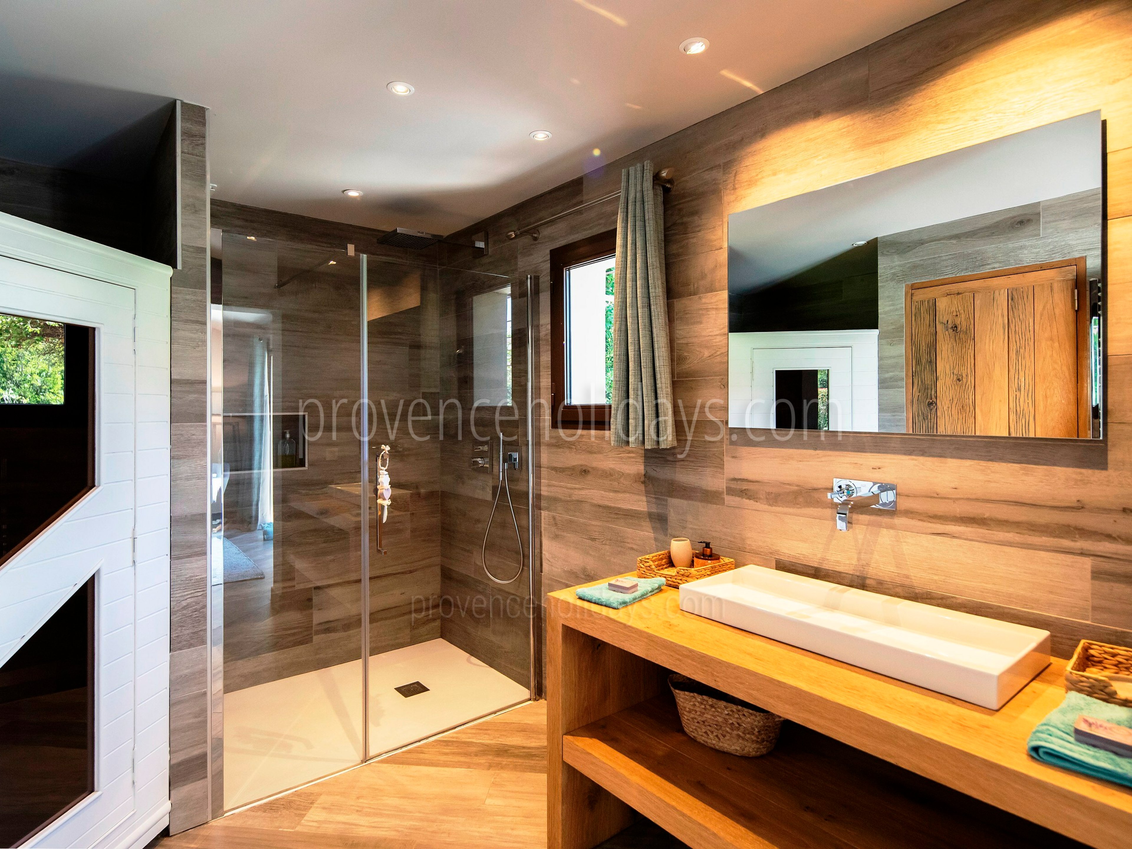 38 - Mas Luna: Villa: Bathroom