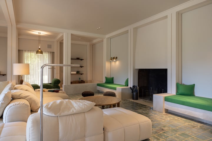 11 - Grand Mas de Provence: Villa: Interior