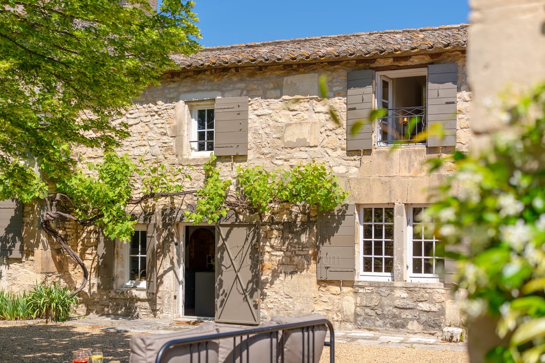 8 - Maison du Grès: Villa: Exterior