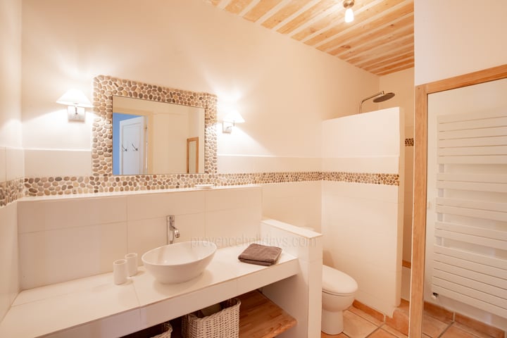 41 - Maison Robion: Villa: Bathroom