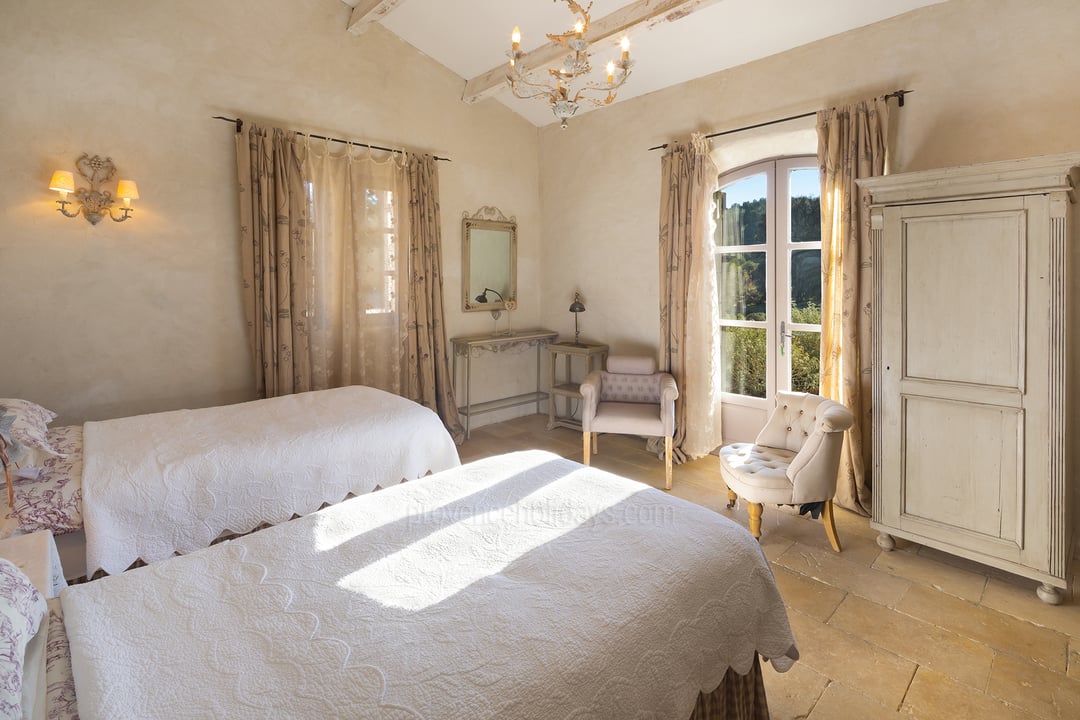 23 - Maison Paradou: Villa: Bedroom