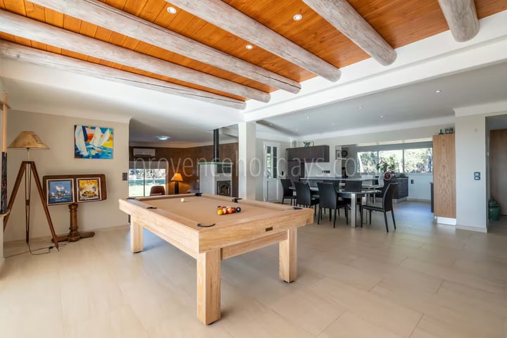 10 - Mas de l\'Eolienne: Villa: Interior