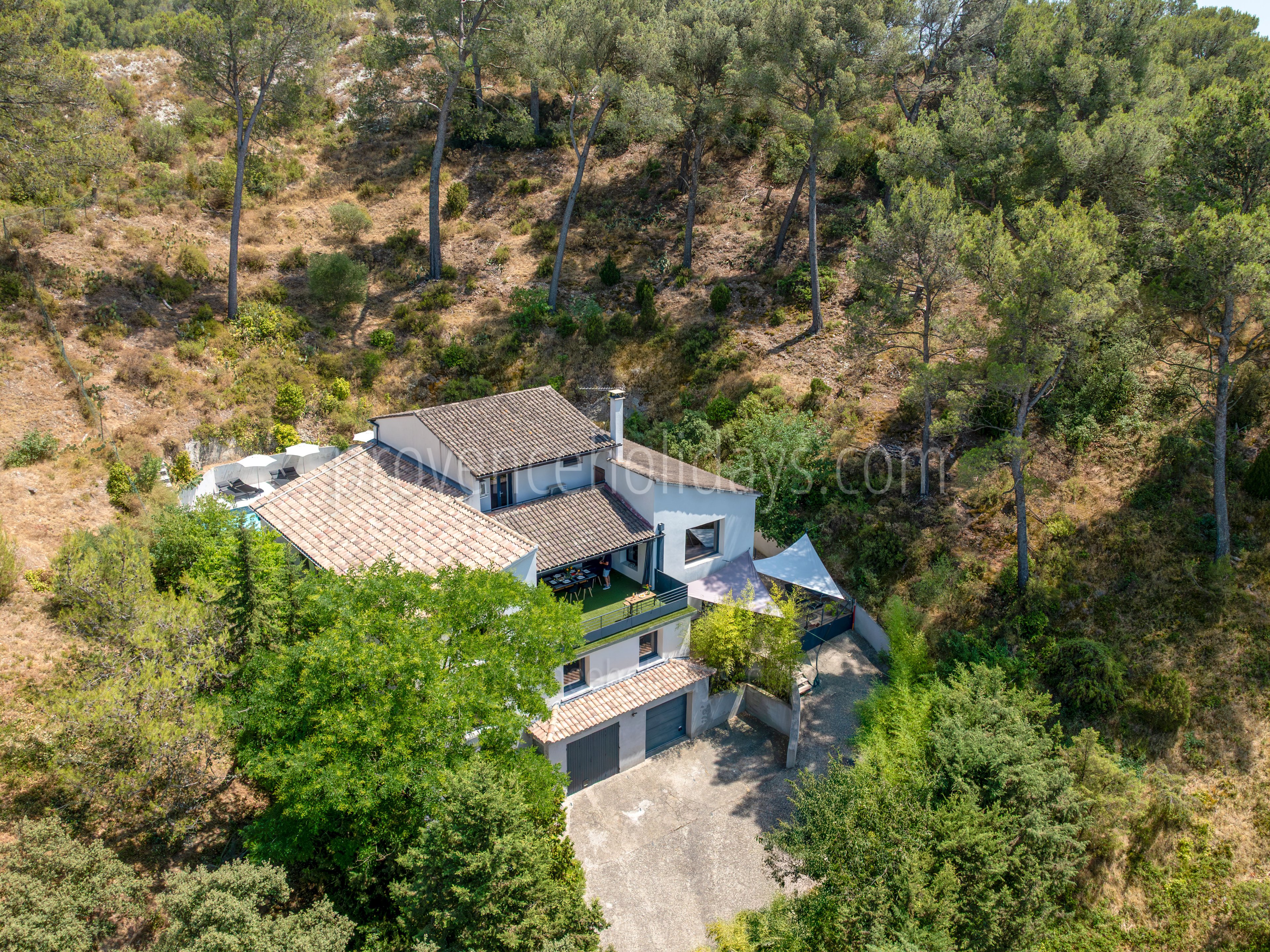 16 - Chez Chloé: Villa: Exterior