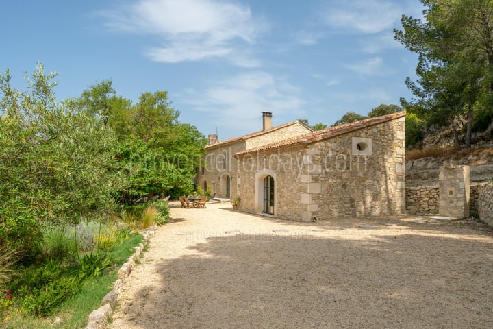 47 - Mas des Roches: Villa: Exterior