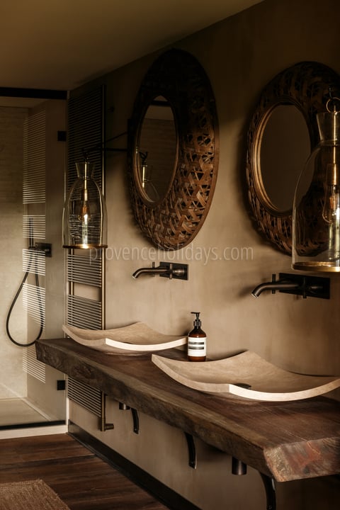 12 - Villa Paradis: Villa: Bathroom